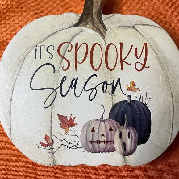 Festive Pumpkin Wall Art for Halloween - Picture 2 of 10